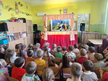 cd76adc6-5d33-48c0-bef6-e8186f94d365