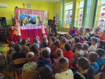 eeeffc3e-c543-4cfa-a3c1-4dd889069835