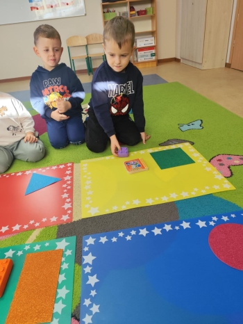 b074b66f-04df-4e6a-a239-4de258cea40e