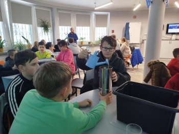 fe406a60-6112-4242-995e-6443bf184afe