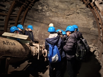 a89ed532-e3a4-4af5-9f4e-193b31c4097d