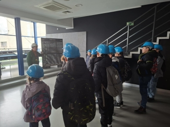 573f97fd-7f79-4251-ac03-3327ca64f2c1