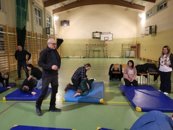 e2e6ea5d-0116-41bb-ab7f-221a7bf7c9ba