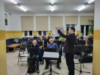 5a82debf-c1ef-468b-a3af-b00b3de65826