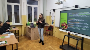 c898090b-f342-4204-a82f-bfb81a04e2ae