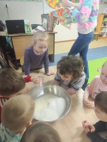 19623595-53a7-4263-abe7-12d79a8208d3