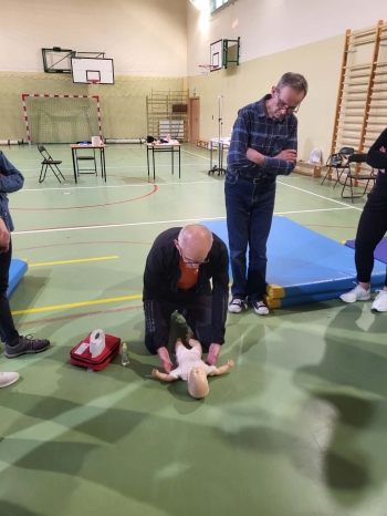 4b41ed9c-fb86-48dd-9c62-0f86f4e1b121