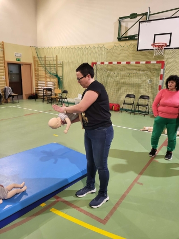 6a2fce33-322e-401f-a047-e5e847d78fee