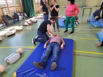 6ae9f6e2-f839-4495-bca0-bd865f85783c