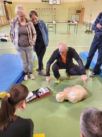 7c9aa927-abf1-46ec-9759-62436edec3bb