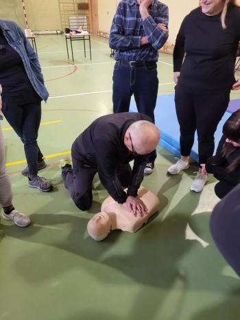 337be045-b9c1-4981-8c39-d222aad75fb1