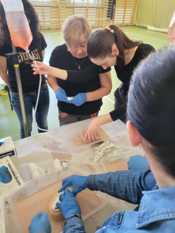 525f8f02-3bc6-46c2-a2d9-d1e23d82c792