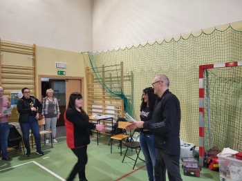 e2756172-69ea-4e54-b7eb-faef7f363c03