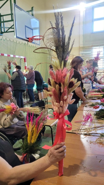 8dff57df-30e6-4c02-b7d7-f6d1988572e2