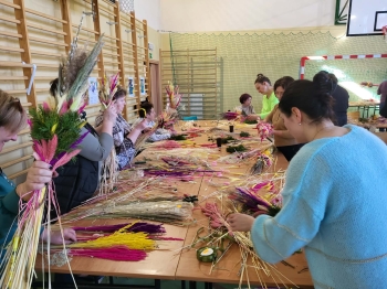 16f2391c-4b6e-4f21-983a-fa37ccba02e2