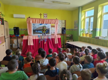 8ab99e99-7c46-422f-aadc-56b6bb681d39