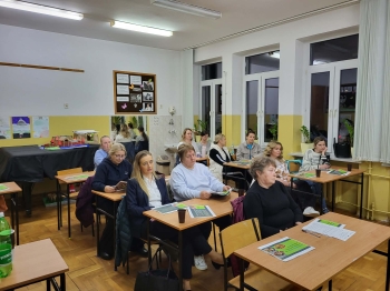 9a01113f-2b2a-4565-aae4-531b56bd7c2a