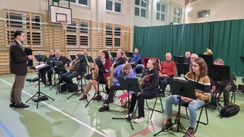 504f059c-dd22-4bc0-a458-4042ff51e77f