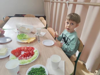 39f8d598-653c-4430-8e49-ce32555d5950