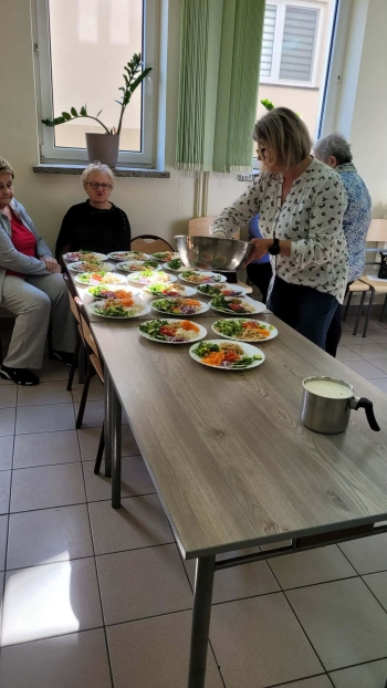 d849f68b-3202-4ece-b9a6-2a7291059d2b