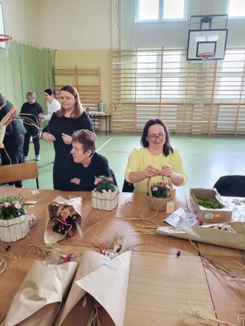 de6e7496-149d-43fe-a0c4-6c5379d481c9