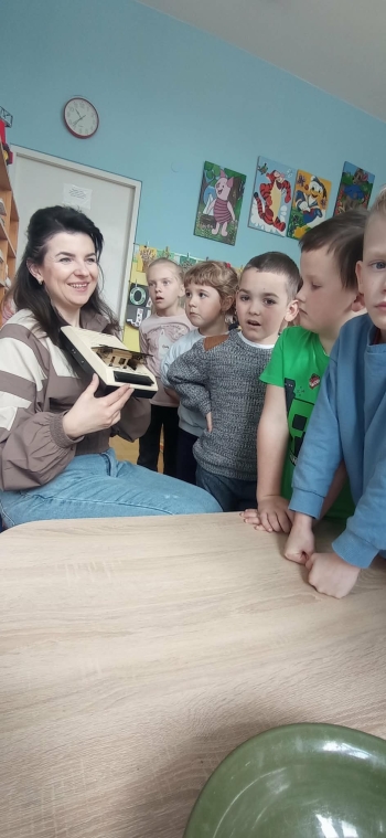 c09c569d-06e3-4336-8e15-39798c7d6b50