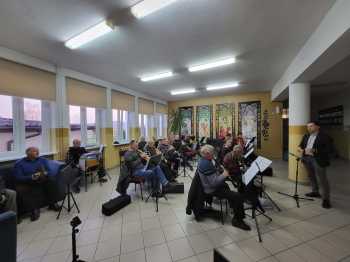 b062353d-4e0e-4761-9f25-f72beb3037eb