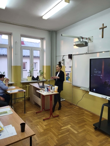 29d33896-8675-4c72-9611-4e2c9466e16b