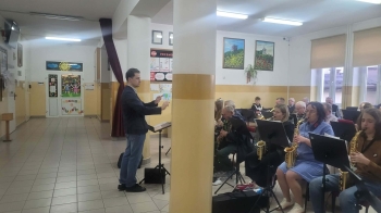 eaa53289-b4f9-4138-bc13-6e6ee8a13067