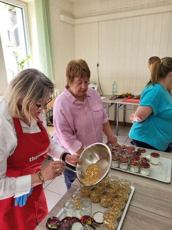 6db48434-f323-460d-9ca3-e6e5023d06d9