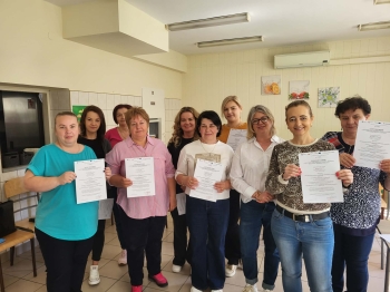 ff558d94-1a42-4c6e-8e5a-107d1cf4f794