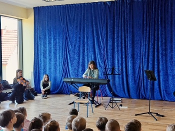 bac60685-f91e-43b5-806d-040cf0eb3665